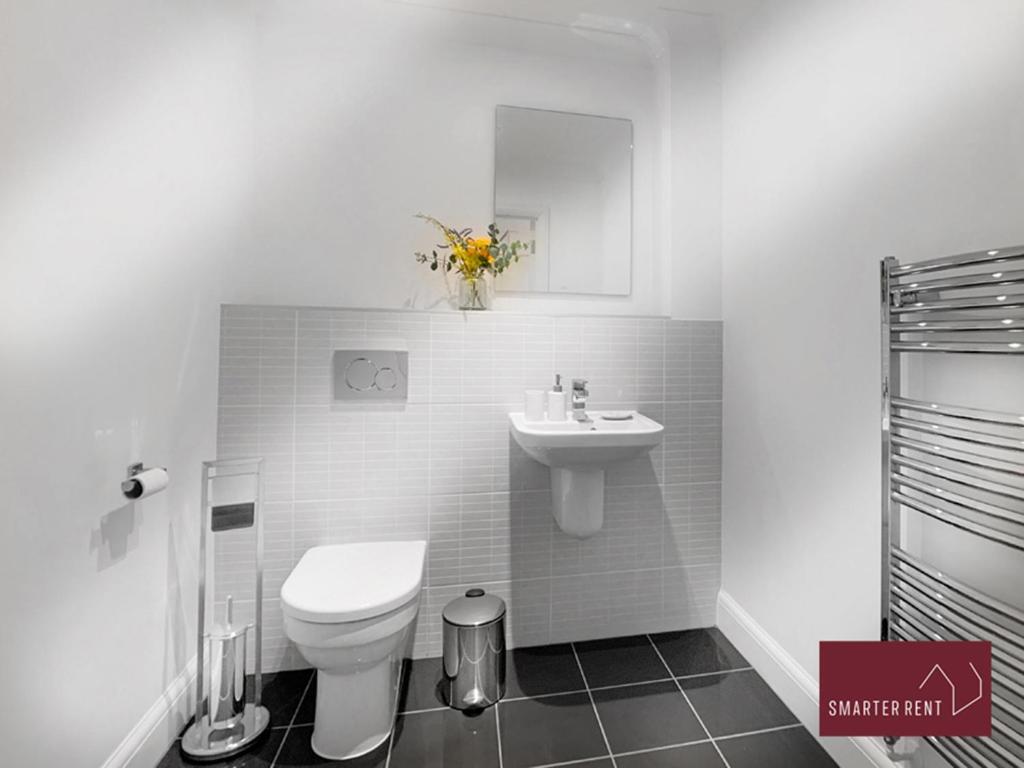 Maidenhead, Leander - 3 Bedroom - Parking & Garden المظهر الخارجي الصورة